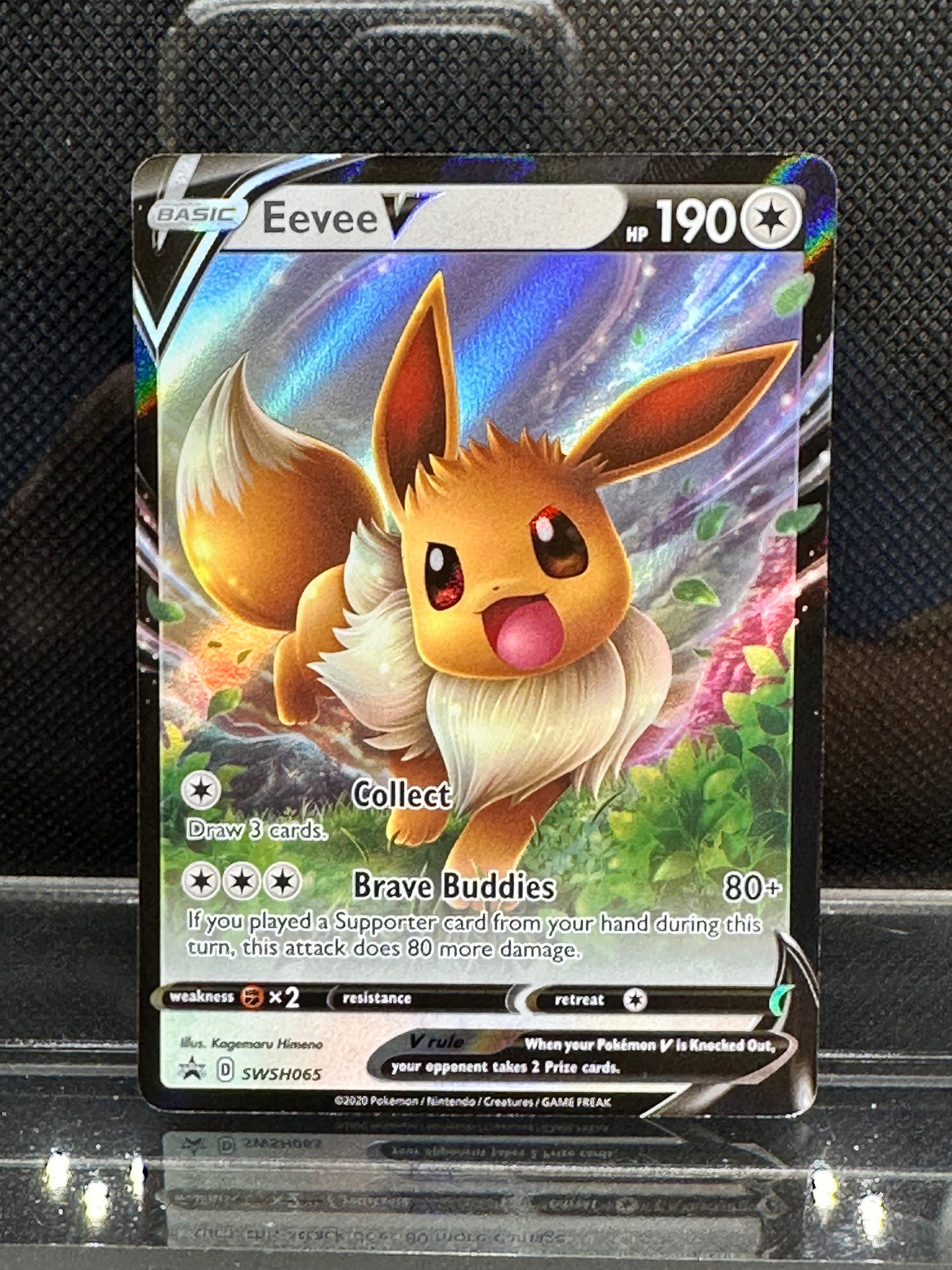 Eevee V - SWSH065 - Sword & Shield Promo Cards - NM